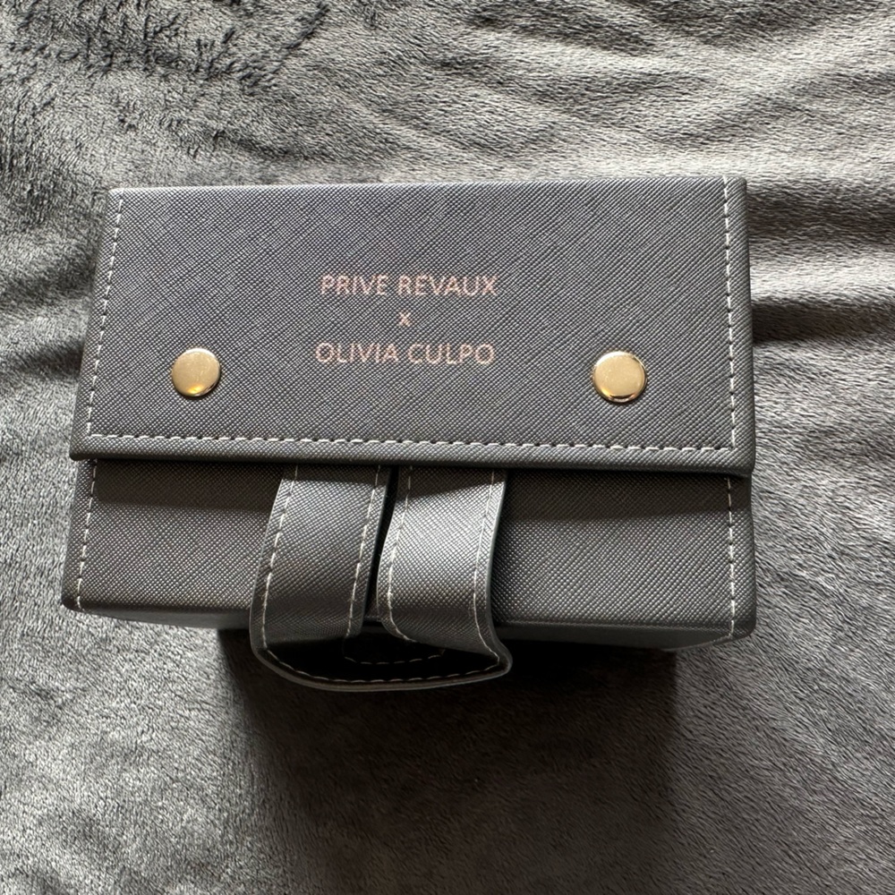 Prive Revaux Glasses Holder